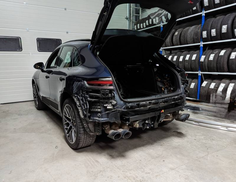 Pose d'un attelage RDSO sur ce Porsche Macan à Lyon